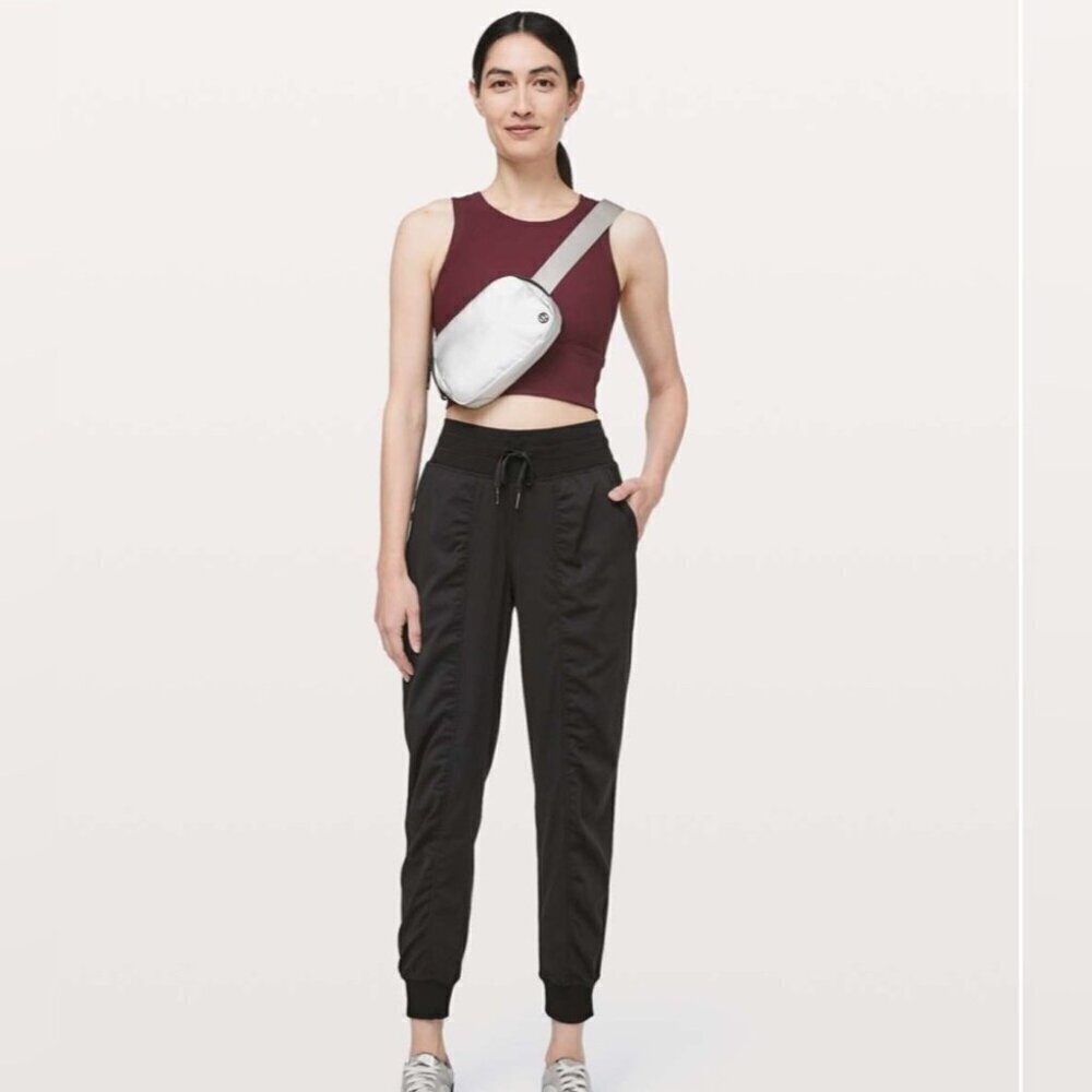Lululemon Dance Studio yoga Athletic Stretch Run Lightweight Jogger Black 2
